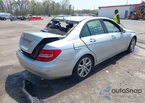 2013 Mercedes-Benz C 300 Luxury 4Matic/Sport 4Matic from USA, damaged, VIN WDDGF8AB7DA819850
